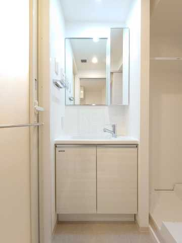 四谷坂町レジデンスの独立洗面台|四谷坂町レジデンス