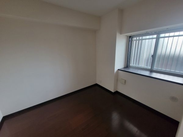 エイルマンション諏訪野の寝室|風通しも良い寝室です☆