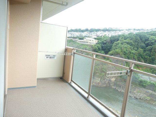 エスリード宝塚のバルコニー