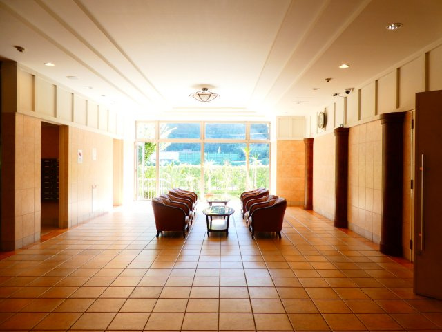 エスリード宝塚のロビー