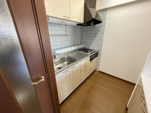 バーディーテラス仲町のキッチン|※別室参考写真です。