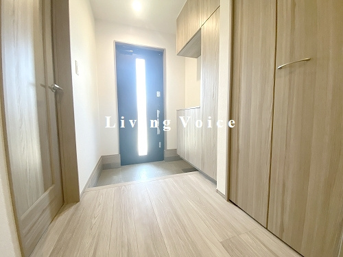 【玄関】 | 【仲介手数料０円】平塚市西八幡4丁目　新築一戸建て　B号棟　全2棟 | 平塚市西八幡4丁目　新築一戸建て　全2棟