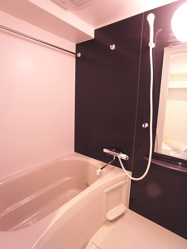 リブリ・サンヴィレッジ26の浴室|ゆったり過ごせるお風呂です