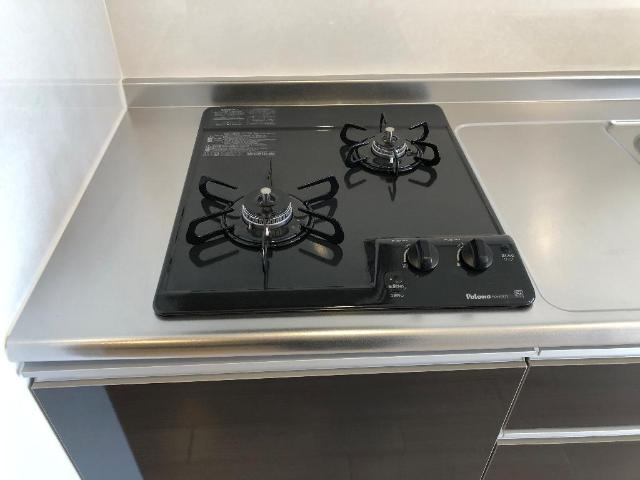 ヴィラ・ツリーサイドのキッチン|2口コンロ