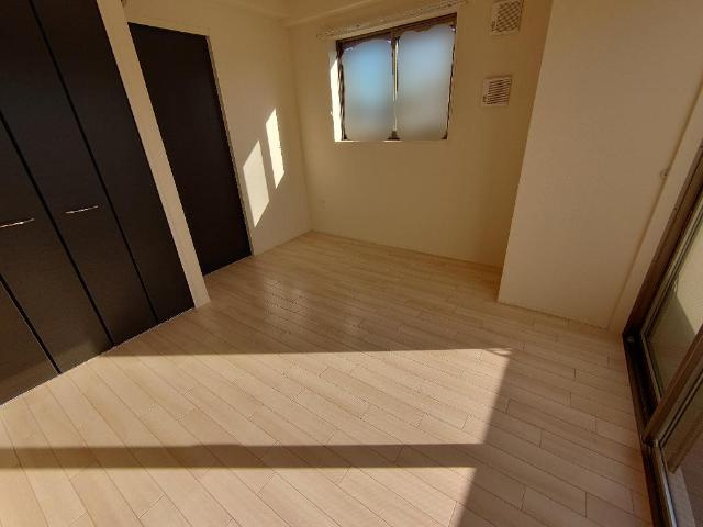 ヴィラ・ツリーサイドの内装|洋室