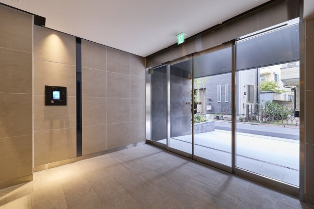 プラウドフラット墨田曳舟ディアージュのエントランス|落ち着いたエントランスです