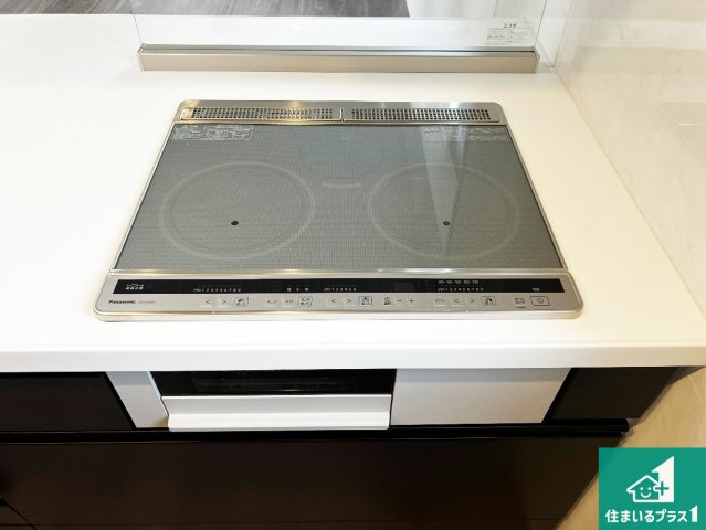 貝塚市水間　新築一戸建てのその他|火を使わないので、安心なＩＨコンロ！でこぼこが無い構造なので、掃除もしやすく清潔に保てます！