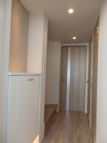 【玄関】 | エバーグリーンパレス新宿