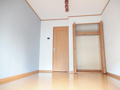 【寝室】 | ブリーズパレス