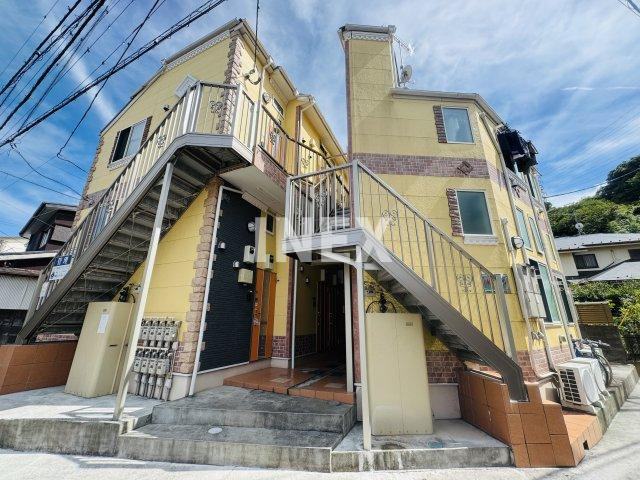 横浜市保土ケ谷区仏向町のアパートの外観