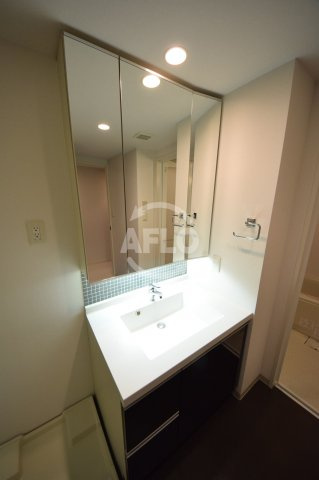 ビエラコート内久宝寺の独立洗面台|ビエラコート内久宝寺　独立洗面台