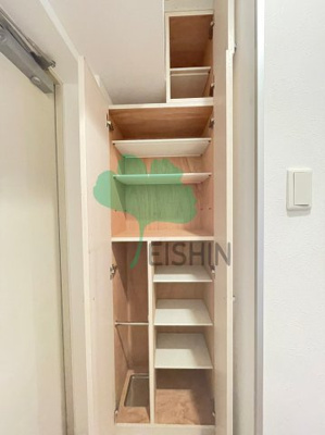 【玄関】 | ORIENT BLD No.93マリナゲート(オリエントビルNo.93マリナゲート) | 下駄箱もしっかりついてます！