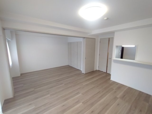 ベルシード梅島ブランシュの居間・リビング|使いやすい居間です