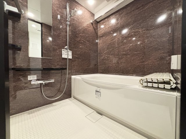 ファミールスクエア国分寺の浴室