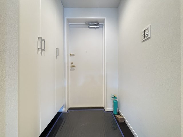 ファミールスクエア国分寺の玄関