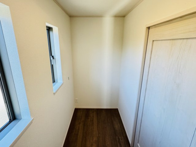 【内装】 | 流山市古間木新築戸建【八木南小学校：9分】 | 2Fフリースペース（納戸）