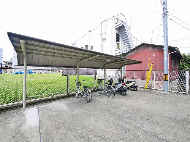 ゴールド・クレストのその他共用部分|屋根付きの自転車置き場です