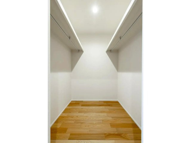 大津市下阪本２丁目２号地新築戸建の収納