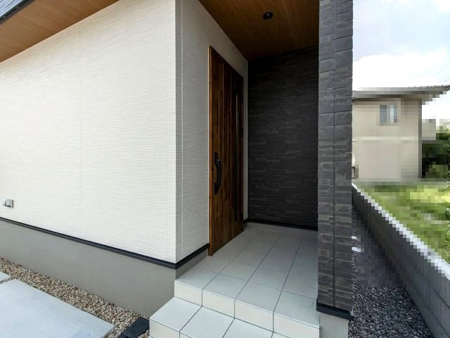 大津市下阪本２丁目２号地新築戸建のエントランス
