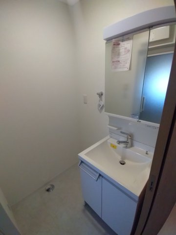 西東京市南町一丁目戸建の洗面所|使いやすい洗面所です