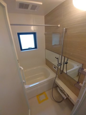 西東京市南町一丁目戸建の浴室|日々の疲れを癒すお風呂付です