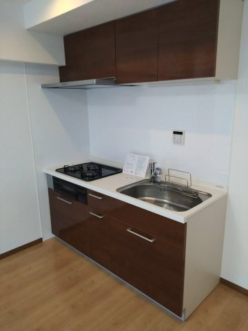 ダイアパレス町屋のキッチン|コンパクトなキッチンで掃除もラクラク