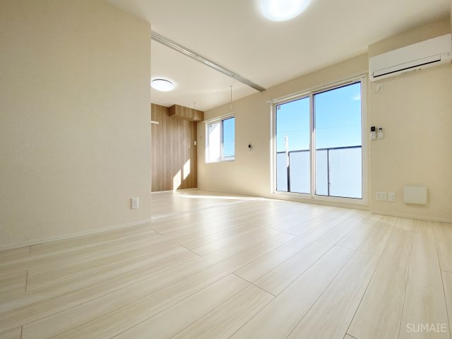 ｐｌｕｍｅの居間・リビング|人気のホワイトフリーリング☆