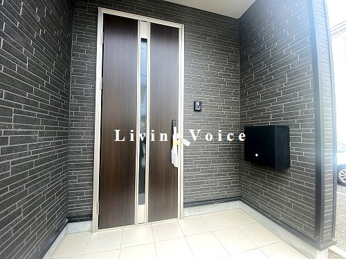 【エントランス】 | 【仲介手数料０円】秦野市栄町第1　新築一戸建て　6号棟　全6棟 | 秦野市栄町第1　新築一戸建て　全6棟