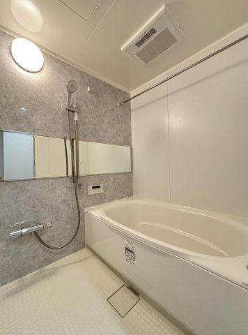 リーデンススクエア千葉の浴室|きれいなお風呂です