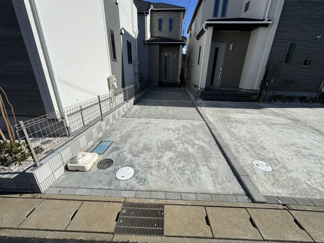 流山市古間木新築戸建【八木南小学校：9分】の駐車場|D号棟駐車スペース・縦列2台駐車可