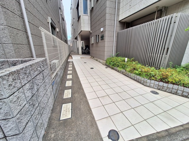 Ｎ・Ａ　ＰＬＡＺＡ　ＯＭＯＲＩ　Ⅲのエントランス|エントランスアプローチ