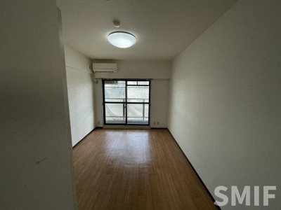 【寝室】 | プランタン・コウ