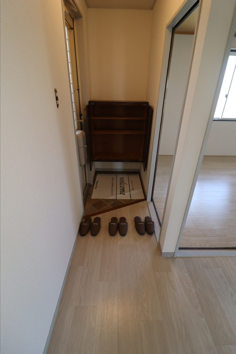 ハイツNINOWARI　A棟の玄関
