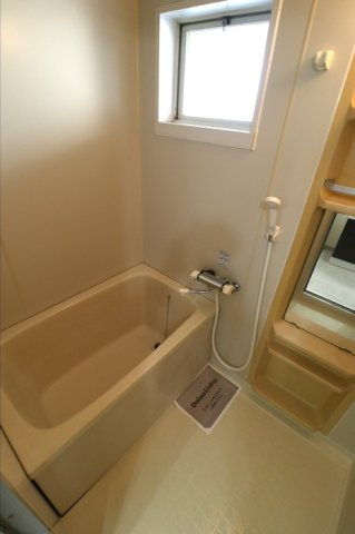 ハイツNINOWARI　A棟の浴室