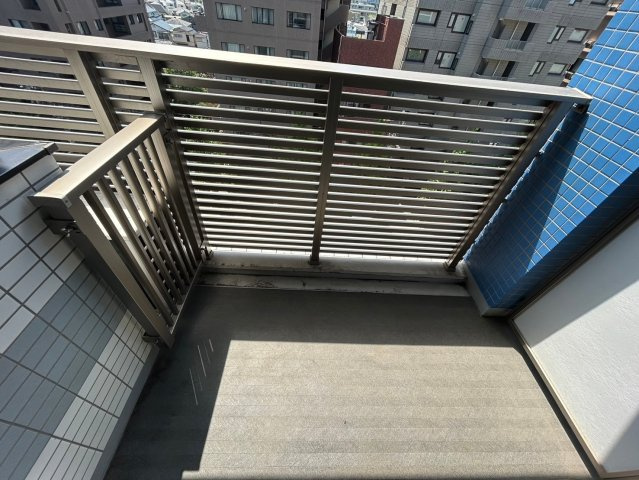 【バルコニー】