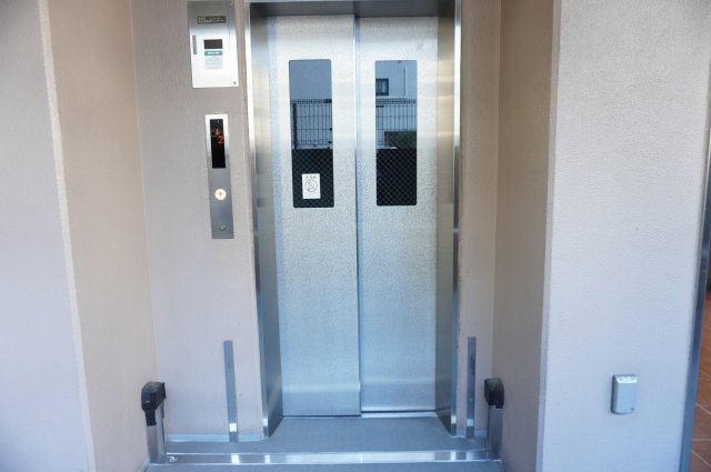 ベルドゥムール北越谷駅前のその他共用部分|エレベーター