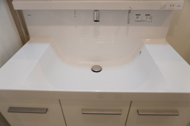 ベルドゥムール北越谷駅前のその他