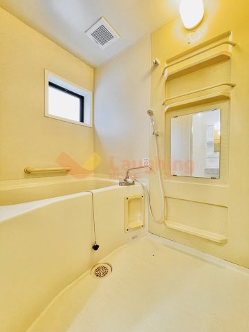 ファミールの浴室|日々の暮らしに欠かせないお風呂です※別号室の写真です