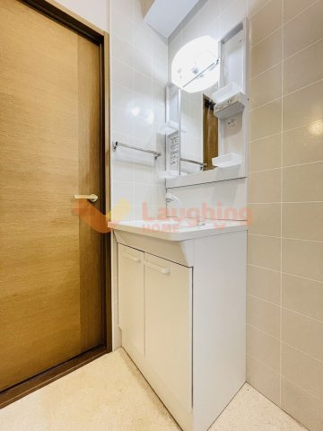 ファミールの洗面所|脱衣スペースもあります※別号室の写真です