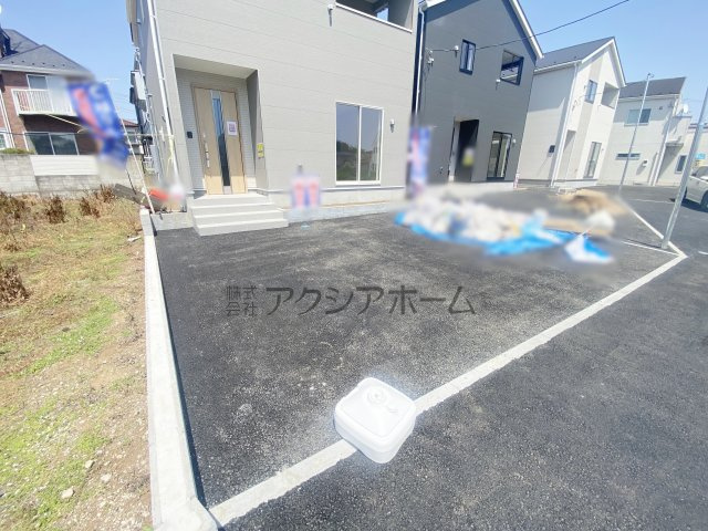 所沢市久米・全3棟　新築一戸建　1号棟　～駐車並列2台～の駐車場|並列2台駐車可能