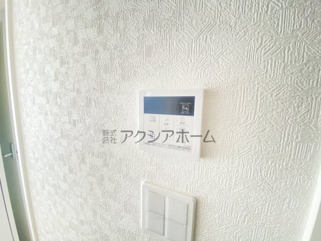 所沢市久米・全3棟　新築一戸建　1号棟　～駐車並列2台～の設備|簡単操作で追焚保温・自動湯張りが出来ます
