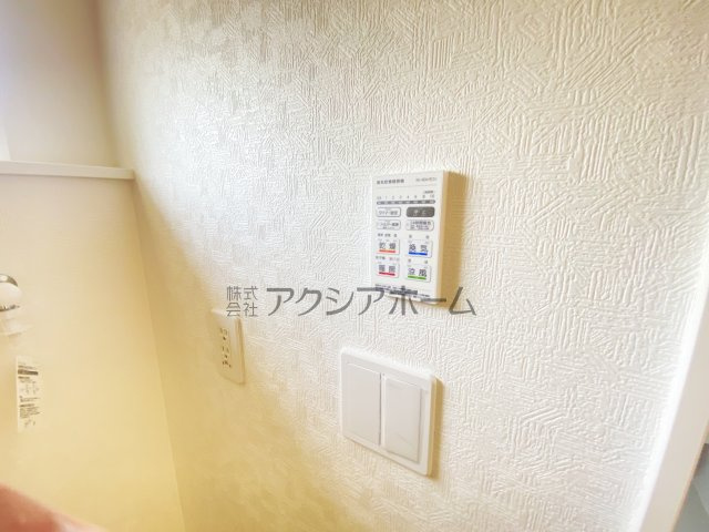 所沢市久米・全3棟　新築一戸建　1号棟　～駐車並列2台～の設備|浴室換気暖房乾燥機スイッチパネル
