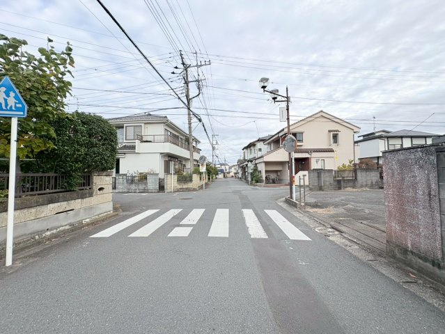 川越市吉田　建築条件なし売地　東武東上線『霞ヶ関駅』徒歩13分　【上戸小学区】の前面道路含む現地写真