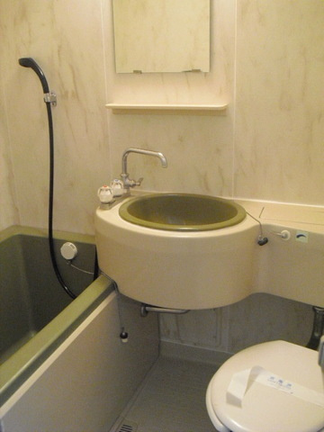 シティハイム　パンジーの浴室|清潔感ある３点式ユニットバス