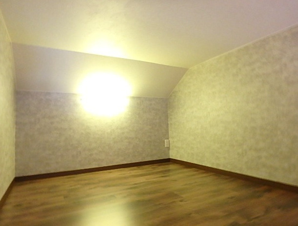 ネイ・ヴァンクールの洋室