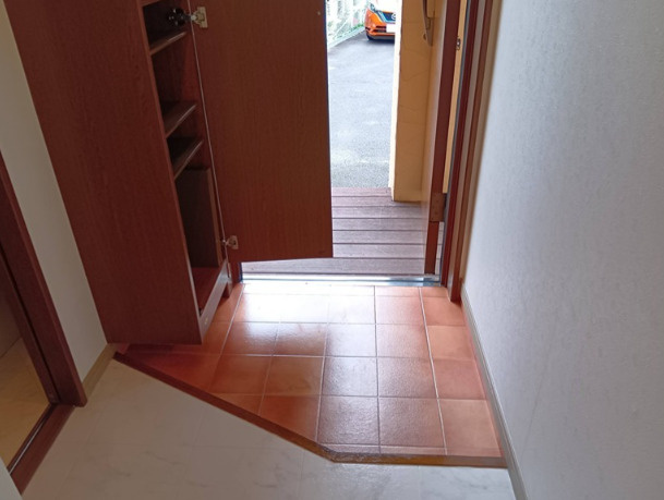 ネイ・ヴァンクールの玄関