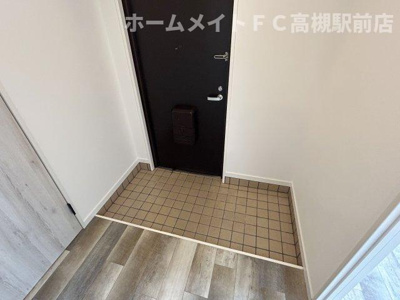 【玄関】 | エスポワール寺本 | 同タイプ号室の写真です。