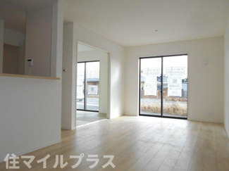 【居間・リビング】 | 郡山市大槻町三角田新築一戸建て5棟 | ゆったりとした居間です