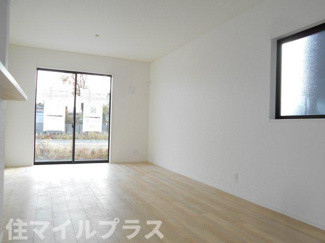 【居間・リビング】 | 郡山市大槻町三角田新築一戸建て5棟 | ゆったり過ごせるリビングです