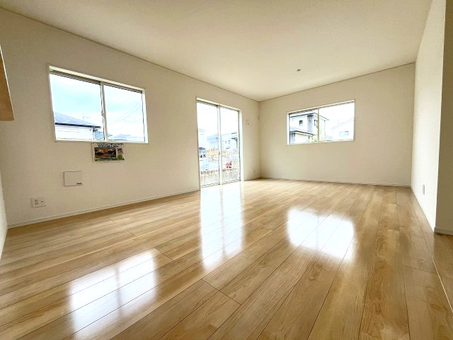 【居間・リビング】 | 大野城市乙金3丁目第3　1号棟（全1棟）【仲介手数料無料・0円】 | 現地写真。